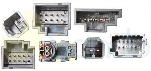 SCS74100 PLUG FIAT Type 12V 